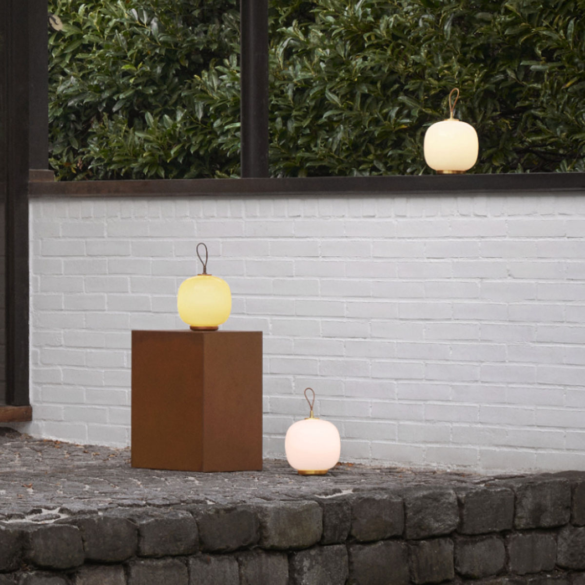 VL45 Radiohus portable vit opal